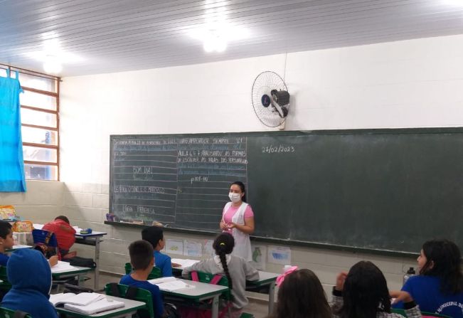 ORIENTAÇÃO NA ESCOLA EMEF